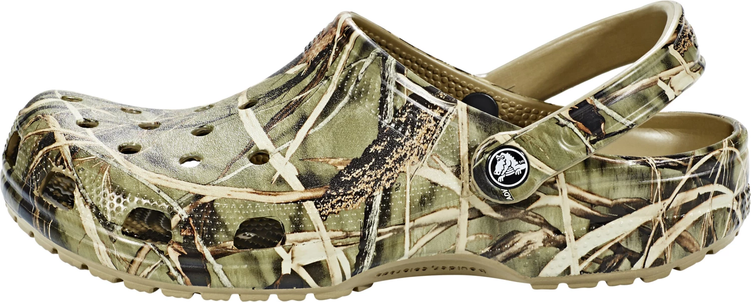 Crocs Classic Realtree Crocs, olive 5 Crocs Classic Realtree Crocs, olive – Image 3