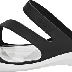 Crocs Swiftwater Chaussures Femme, noir/blanc -Chaussures loisir & Bottes Soldes crocs swiftwater sandals damen black white 4 2